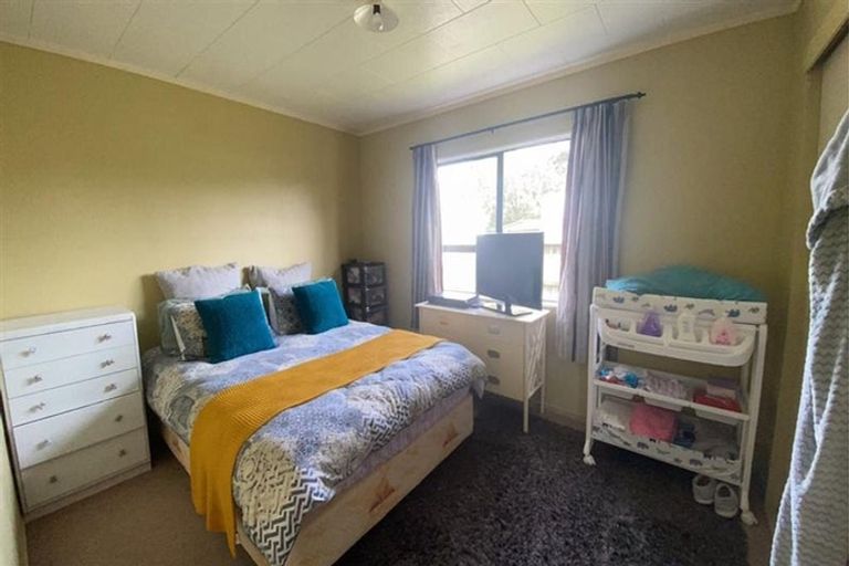 Photo of property in 3 Atarau Grove, Paraparaumu, 5032