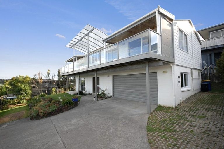 Photo of property in 2/20 Summit Drive, Torbay, Auckland, 0630