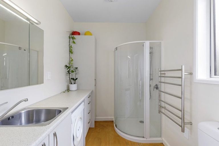 Photo of property in 5 Meadows Avenue, Waiwhetu, Lower Hutt, 5010