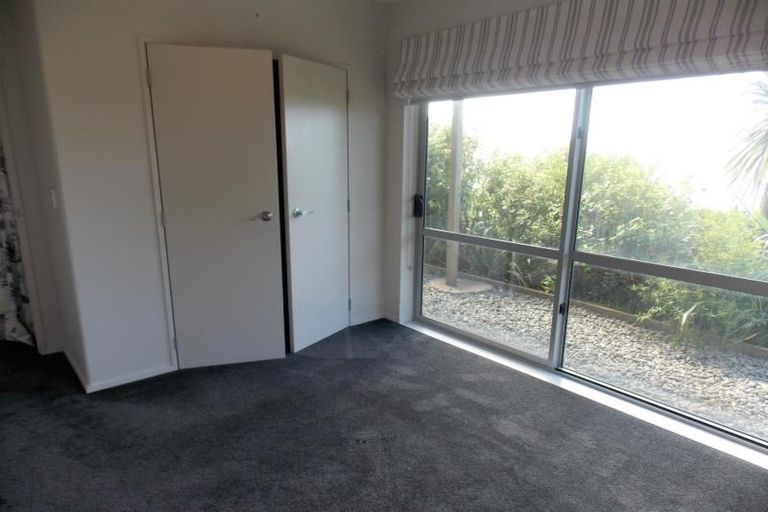 Photo of property in 24 Signallers Grove, Strathmore Park, Wellington, 6022