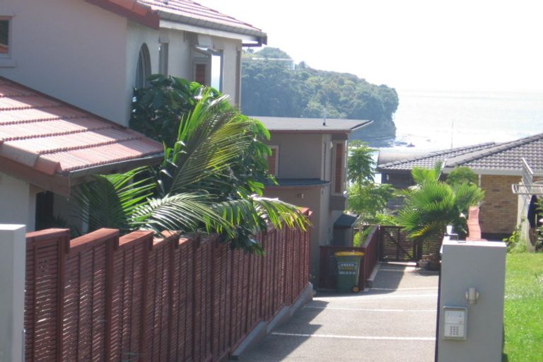Photo of property in 31a Bournemouth Terrace, Murrays Bay, Auckland, 0630
