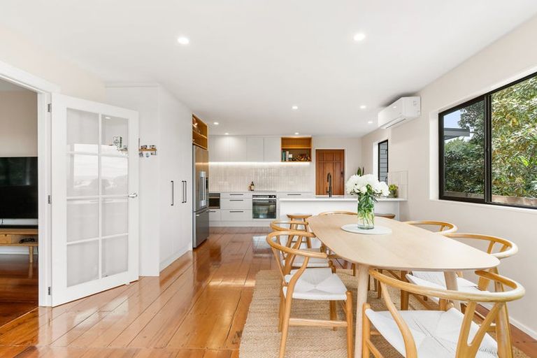 Photo of property in 122 Island Bay Road, Beach Haven, Auckland, 0626