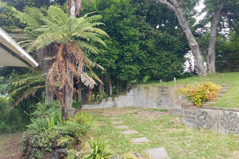 Photo of property in 1/16 Diana Drive, Glenfield, Auckland, 0627