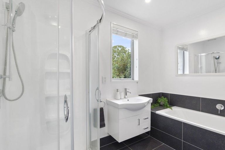 Photo of property in 202b Grahams Road, Burnside, Christchurch, 8053