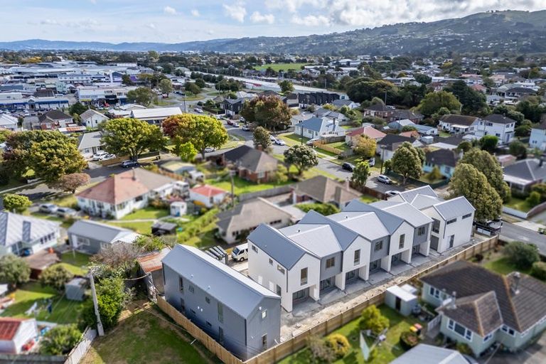 Photo of property in 31-33 Chapman Crescent, Naenae, Lower Hutt, 5011