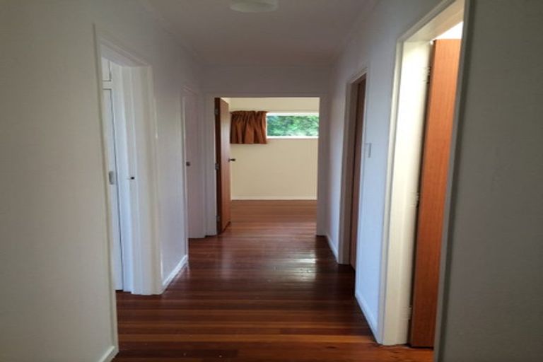 Photo of property in 89 Gossamer Drive, Pakuranga Heights, Auckland, 2010