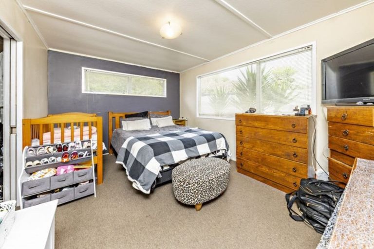 Photo of property in 68 Willis Road, Papakura, 2110