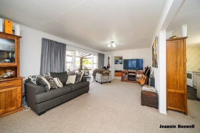 Photo of property in 84 Apollo Parade, Milson, Palmerston North, 4414