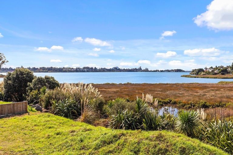 Photo of property in 37 Tangaroa Place, Poike, Tauranga, 3112