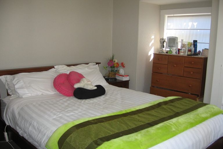 Photo of property in 17 Mersey Street, St Albans, Christchurch, 8014