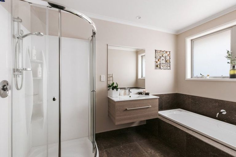 Photo of property in 8g Gane Place, Omokoroa, 3114