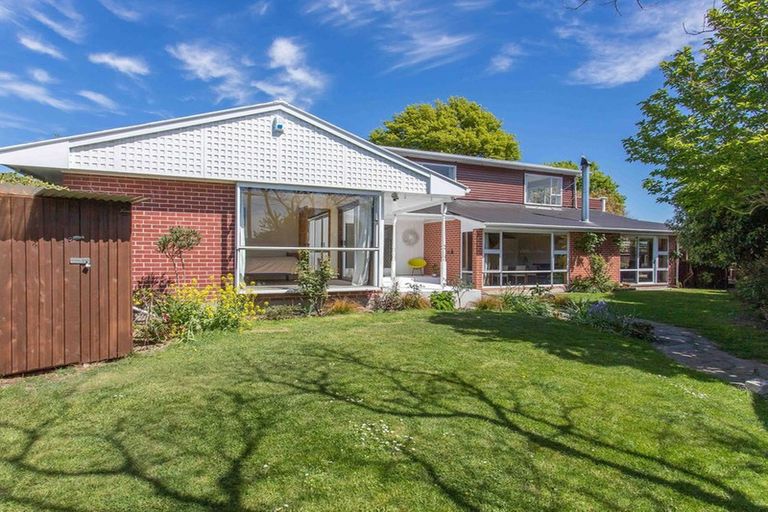 Photo of property in 1 Merton Place, Bryndwr, Christchurch, 8053