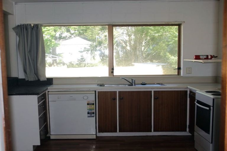 Photo of property in 2/81 Stredwick Drive, Torbay, Auckland, 0630