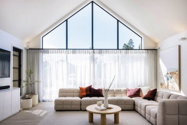 Photo of property in 16 Tiaki Lane, Matakana, 0985