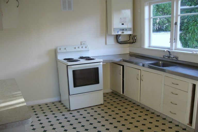 Photo of property in 20 Mckinley Crescent, Brooklyn, Wellington, 6021