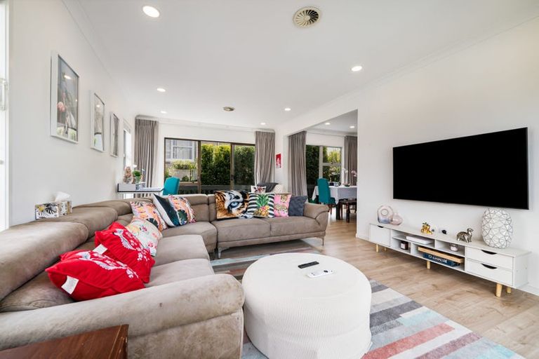 Photo of property in 10 Opal Avenue, Pakuranga, Auckland, 2010