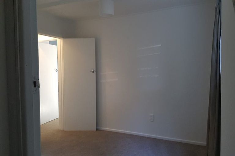 Photo of property in 51 Toroa Street, Torbay, Auckland, 0630