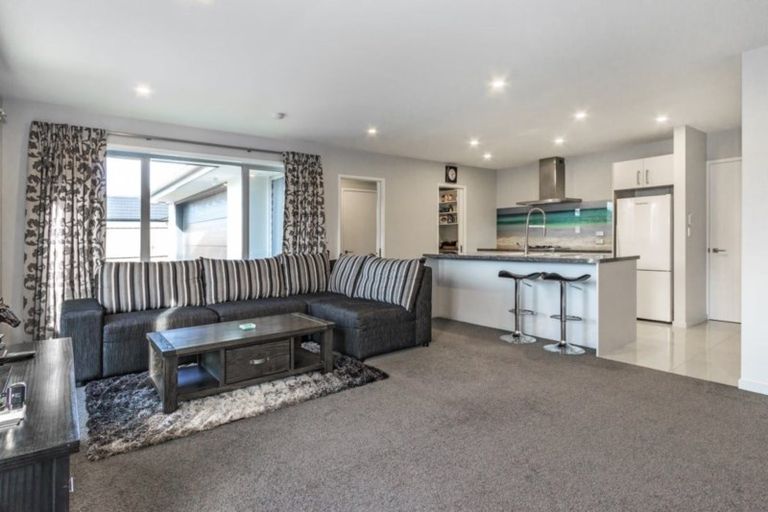 Photo of property in 27 Packard Crescent, Halswell, Christchurch, 8025