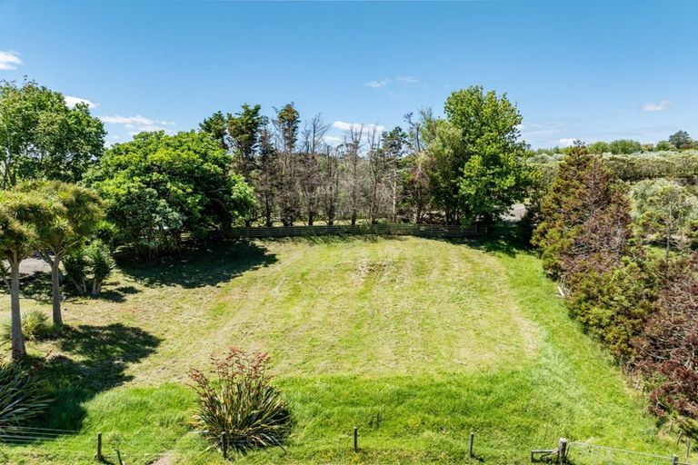Photo of property in 47 Merril Road, Paparoa, 0571