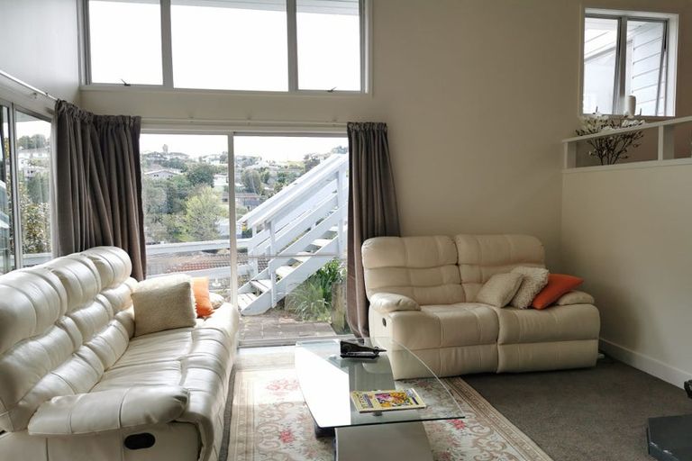 Photo of property in 50 Girrahween Drive, Totara Vale, Auckland, 0629
