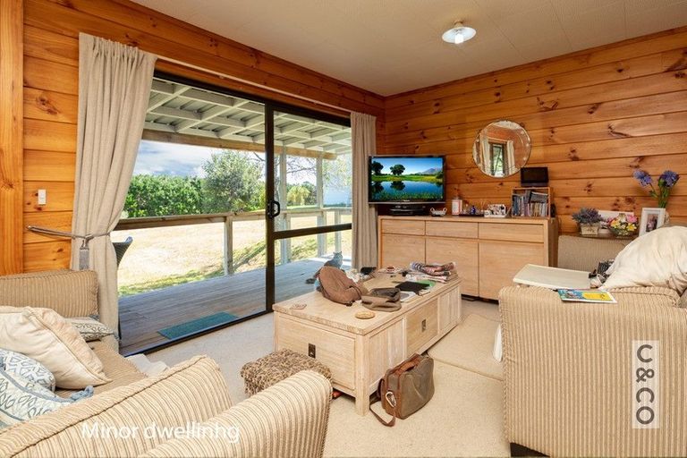 Photo of property in 144 Taupaki Road, Taupaki, Henderson, 0782