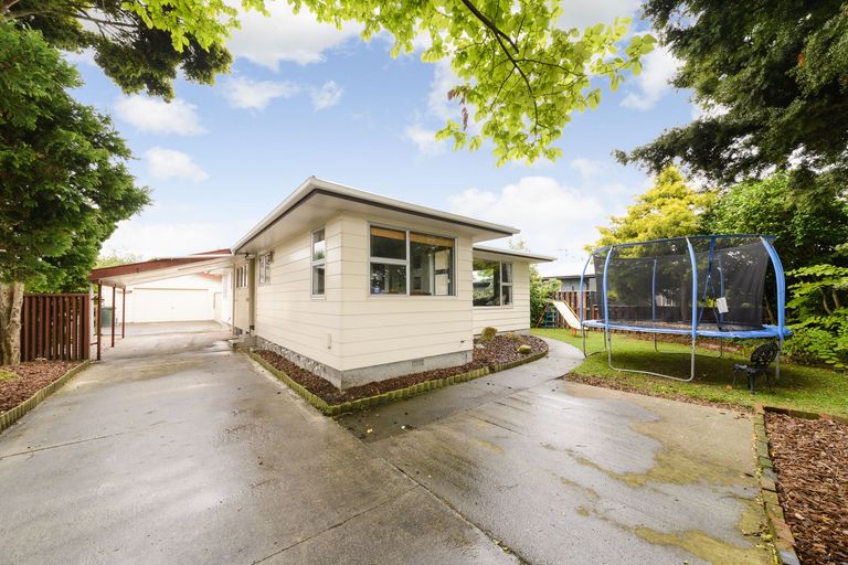 Photo of property in 124 Tremaine Avenue, Westbrook, Palmerston North, 4412