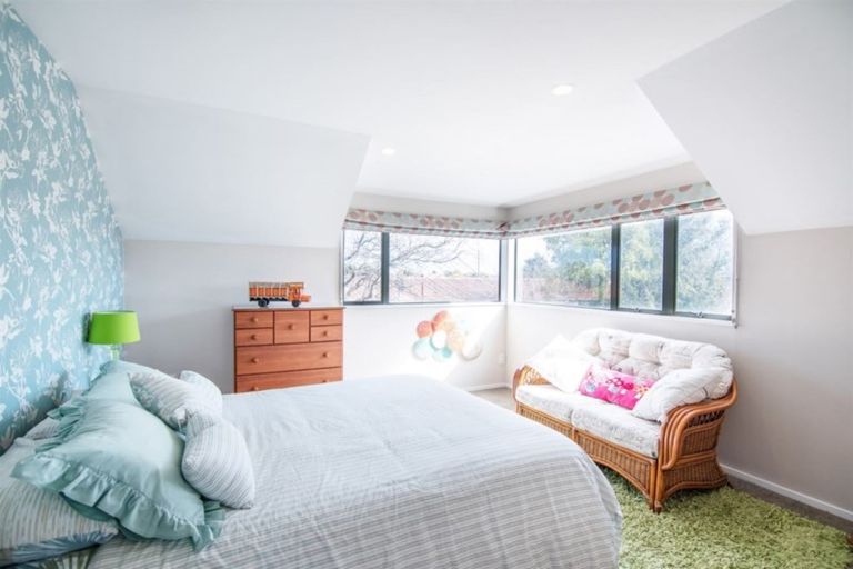 Photo of property in 2/165 Peverel Street, Riccarton, Christchurch, 8041