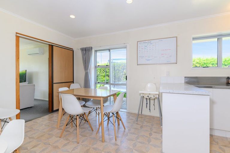 Photo of property in 72 Salisbury Road, Birkdale, Auckland, 0626