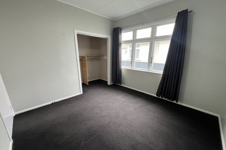 Photo of property in 30 Botanical Road, Takaro, Palmerston North, 4412