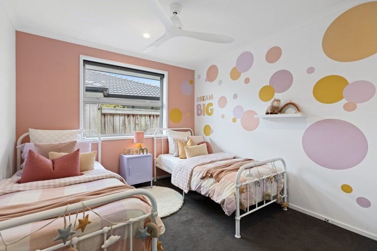 Photo of property in 21 Kahuparere Crescent, Pyes Pa, Tauranga, 3112