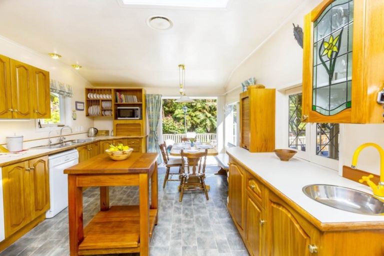 Photo of property in 23 Crest Road, Akatarawa, Upper Hutt, 5372