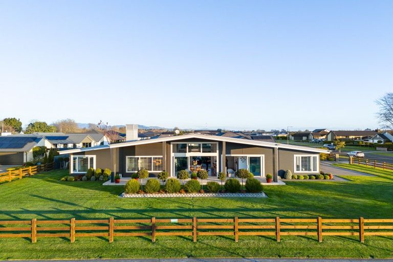 Photo of property in 1 Baxter Michael Crescent, Cambridge, 3434