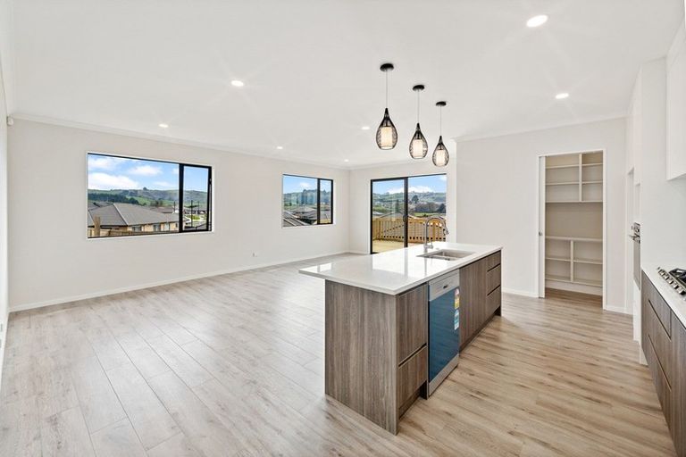 Photo of property in 12 Lippiatt Crescent, Pokeno, 2402