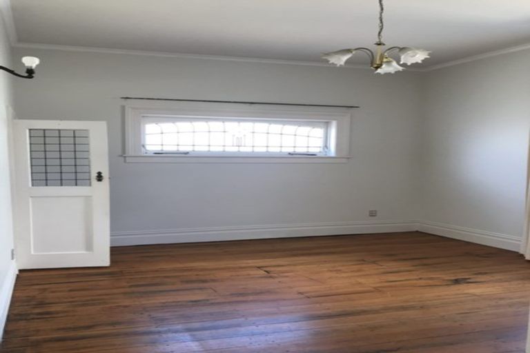 Photo of property in 7a Hawker Street, Mount Victoria, Wellington, 6011