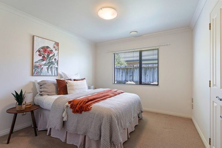 Photo of property in 101 Realm Drive, Paraparaumu, 5032