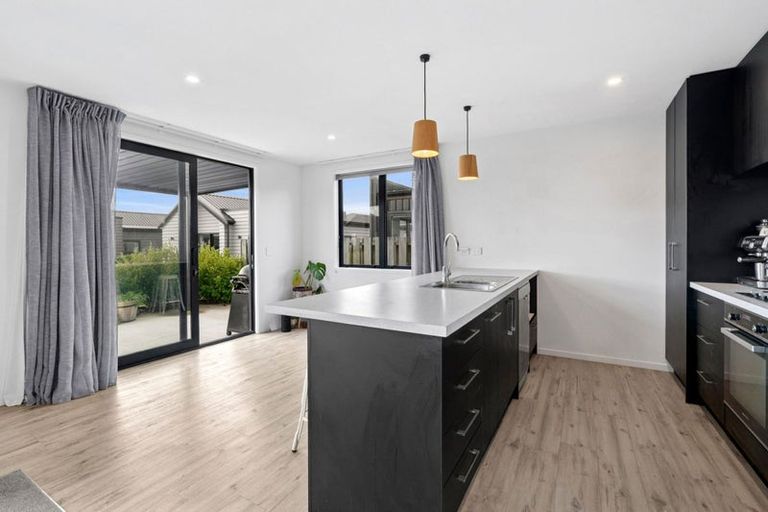 Photo of property in 42 Obelisk Street, Wanaka, 9305