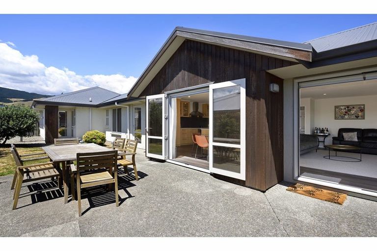 Photo of property in 27 Daelyn Drive, Richmond, 7020