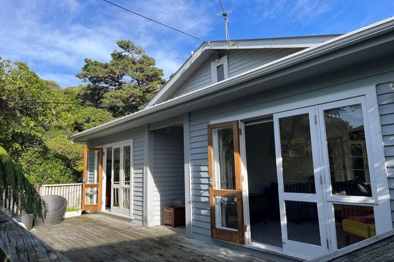 Photo of property in 61 Nottingham Street, Karori, Wellington, 6012