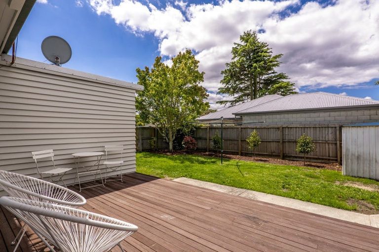 Photo of property in 16 Epsom Road, Sockburn, Christchurch, 8042