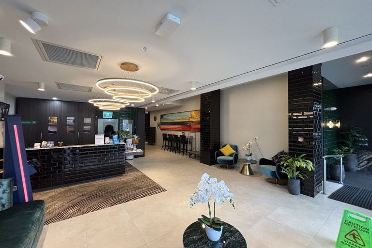 Photo of property in Proximity Apartment Hotel, 172 Thorndon Quay, Pipitea, Wellington, 6011