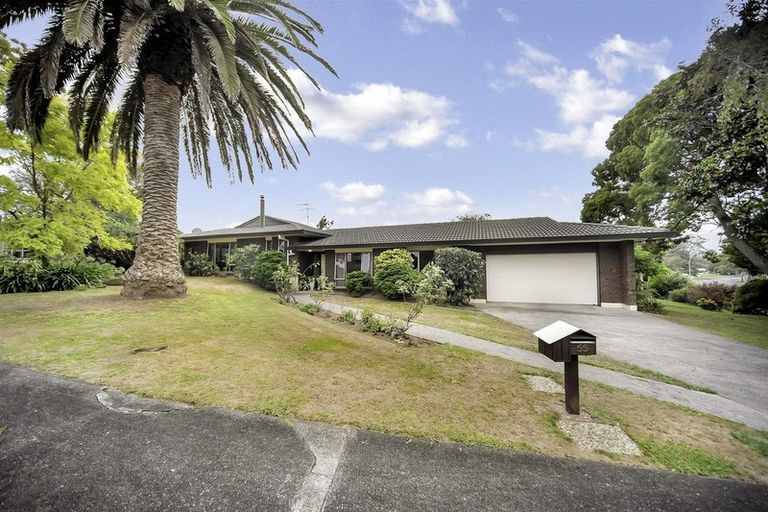 Photo of property in 55 Ray Small Drive, Pahurehure, Papakura, 2113