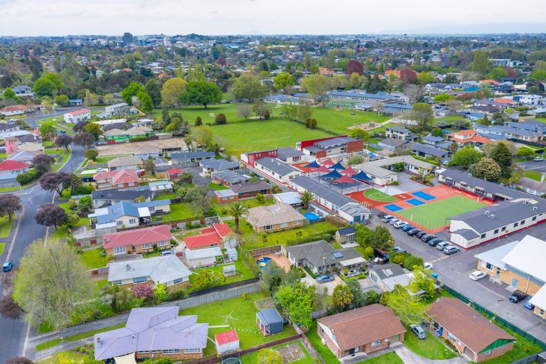 Photo of property in 37 Haultain Street, Fairfield, Hamilton, 3214