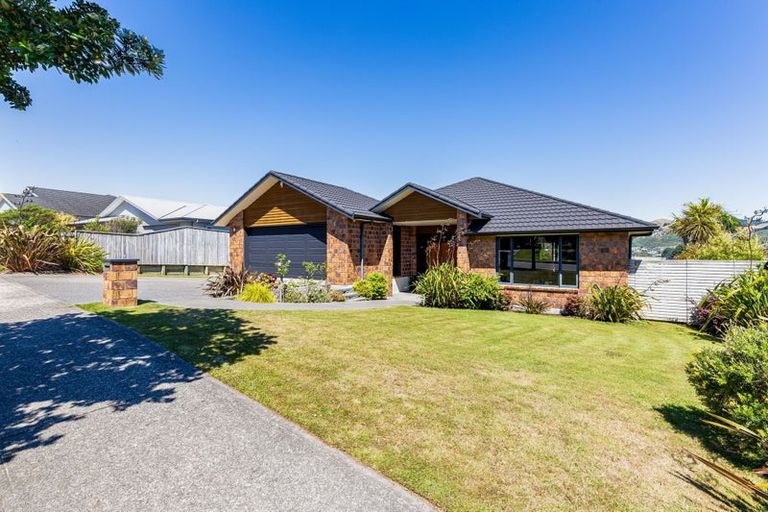 Photo of property in 73 Aotea Drive, Aotea, Porirua, 5024