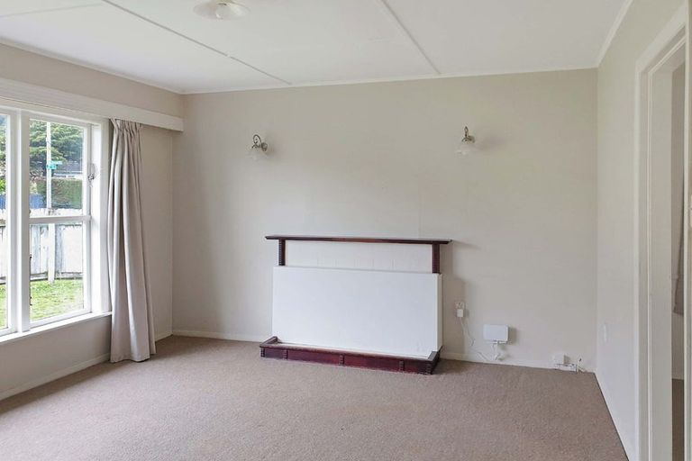 Photo of property in 7 Derwent Street, Wainuiomata, Lower Hutt, 5014