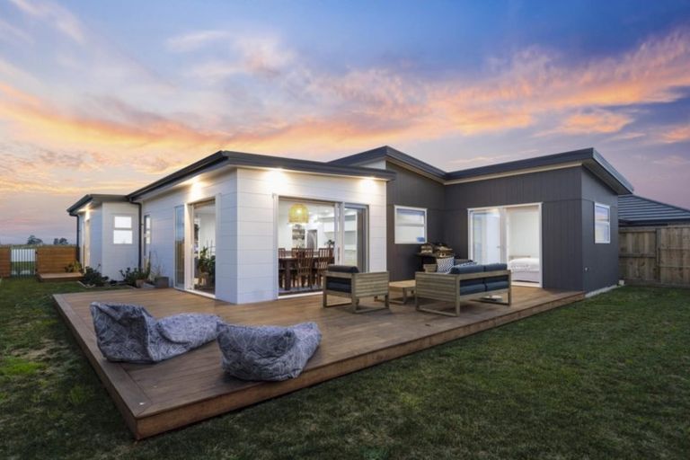 Photo of property in 11 Monaro Place, Papamoa, 3118