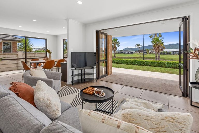 Photo of property in 38 Key West Drive, One Tree Point, 0118