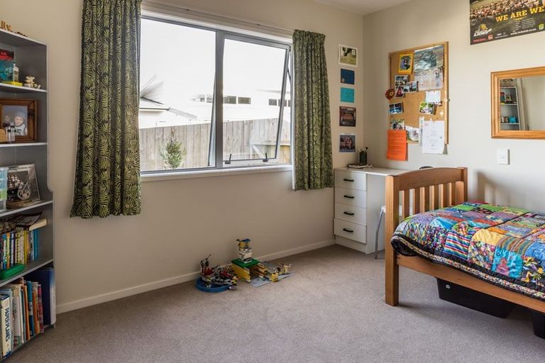 Photo of property in 44 Mo Street, Camborne, Porirua, 5026