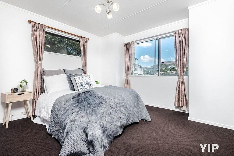 Photo of property in 7a Tralee Place, Johnsonville, Wellington, 6037