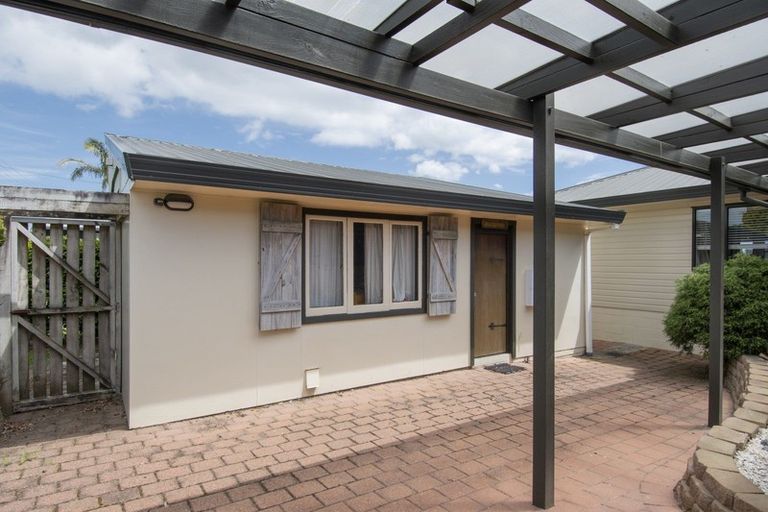 Photo of property in 28 Roretana Drive, Athenree, Katikati, 3177