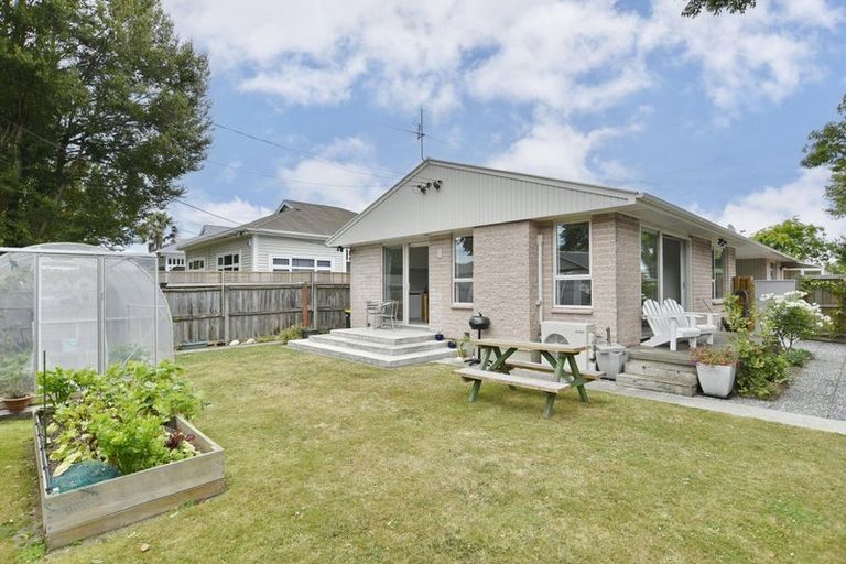 Photo of property in 1/36 Dee Street, St Albans, Christchurch, 8014